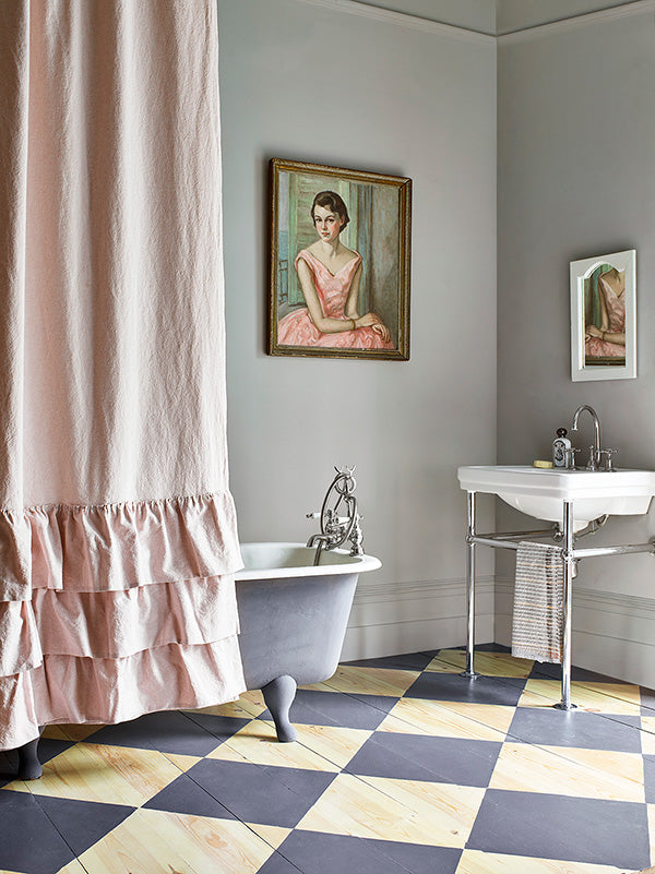 Baño pintado con Wall Paint Paris Grey combinado con Chalk Paint Old Violet, Annie Sloan⠋