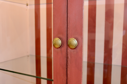 Tirador superior de latón de vitrina vintage mid century modern en rojo terracota – Anaqa Design