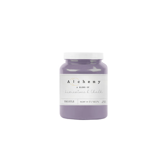 Bote Alchemy by Fusion Thistle 500ml, pintura a la tiza malva profundo y aterciopelado, mezcla de limestone y chalk para restauración de muebles