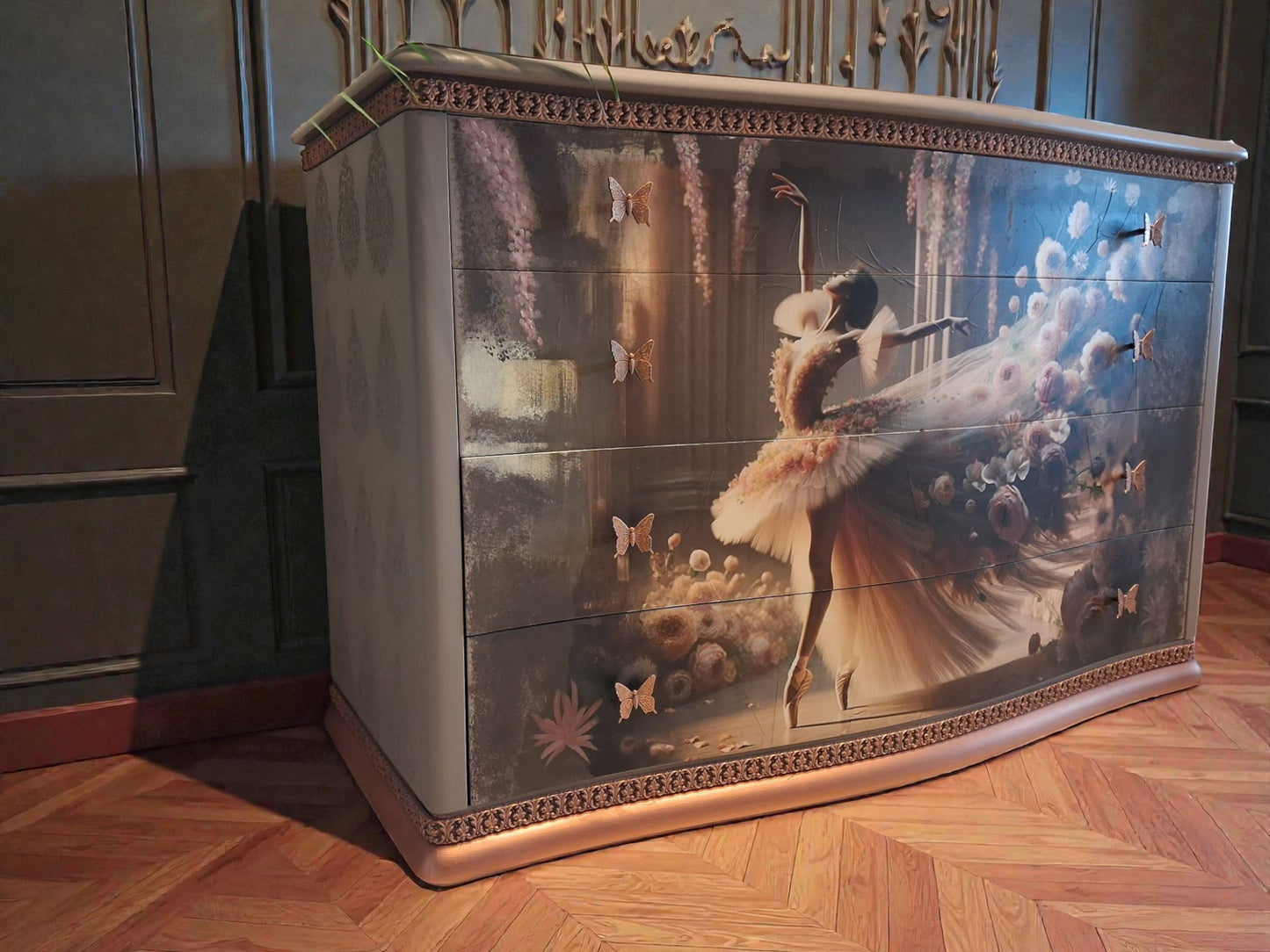 Vintage Ballet & Blooms Dresser – Restored Romantic Furniture / Cómoda Vintage Restaurada de Ballet y Flores