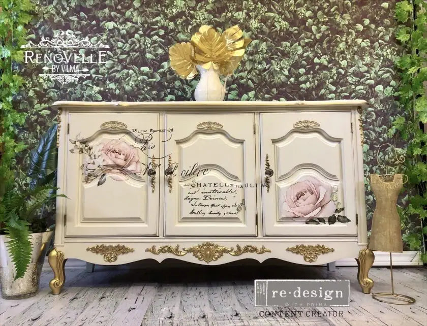 Transferencia decorativa Chatellerault en aparador ovalado rosa palo restaurado - rosas y texto vintage Paris 1897 estilo francés - Re-Design with Prima
