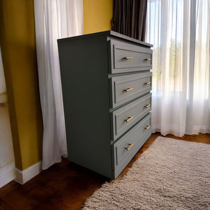 AGOTADO! Cómoda reciclada estilo Mid-Century Modern | Sustainable Green Chest of Drawers | Mueble vintage renovado | 4 cajones