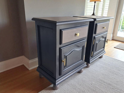 AGOTADO! Antique Nightstand / Mesitas de Noche Antiguas Restauradas – Solid Wood, Brass Handles, Eco Finish