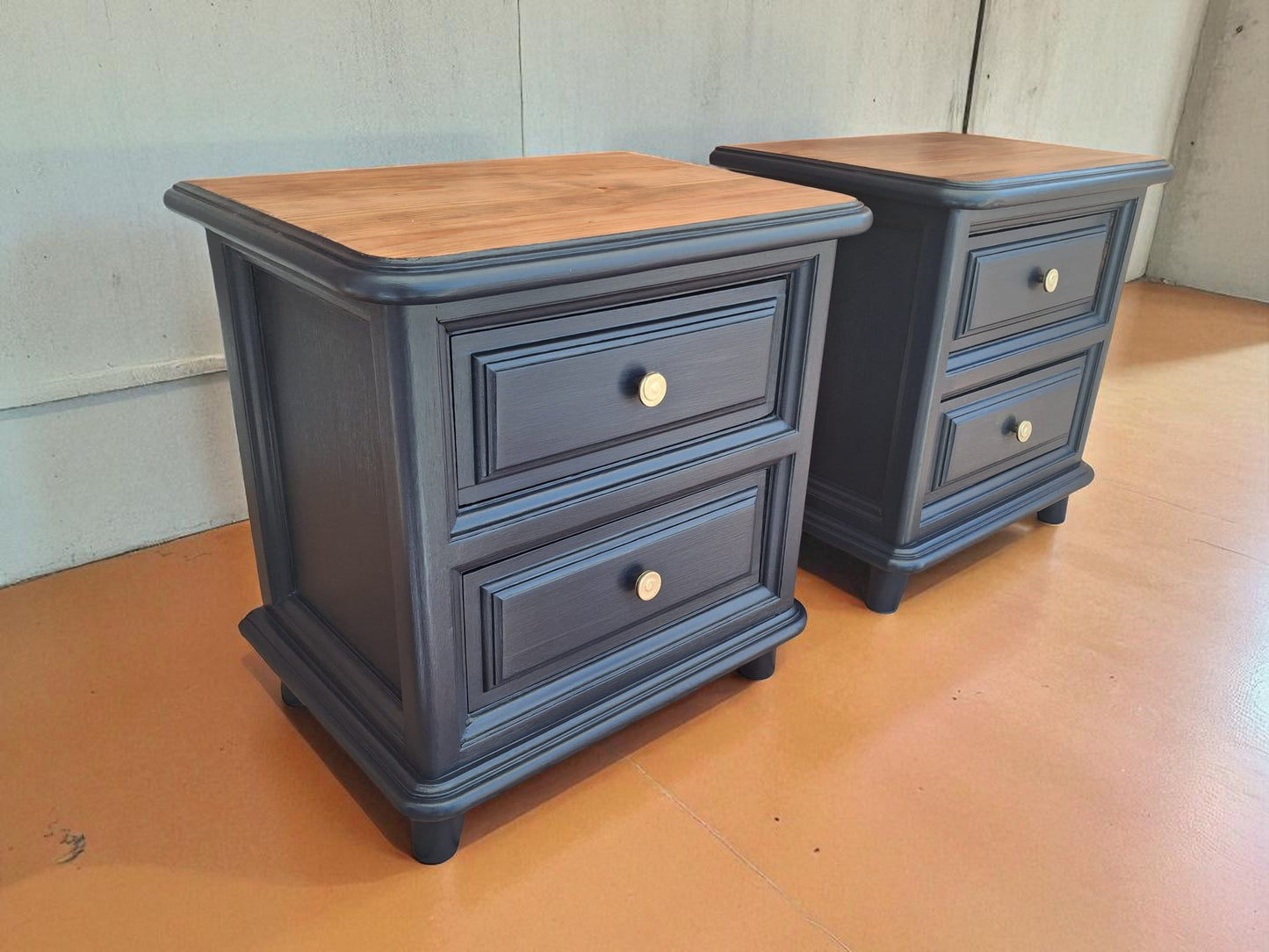 AGOTADO! Mesitas Antiguas Azul Noche – Madera Maciza Restaurada