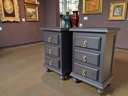 Restored French Provincial Bedside Tables | Mesitas de Noche Provenzales Restauradas, Solid Wood, Eco Paint, Bronze Handles