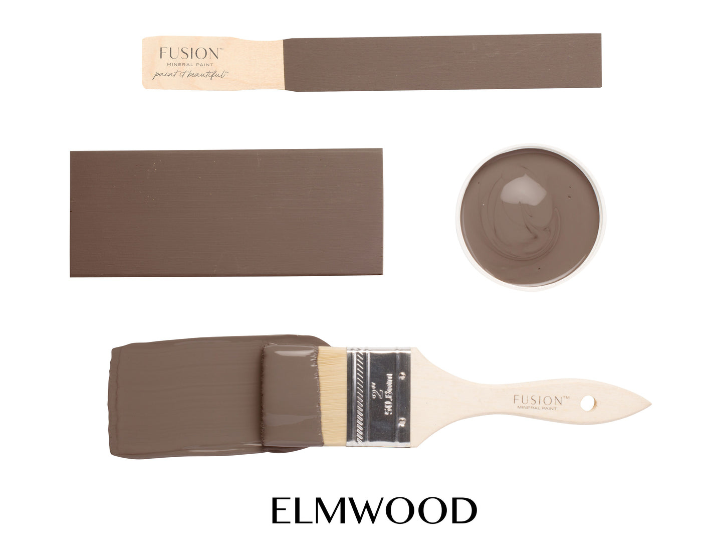 Muestra de color Fusion Mineral Paint Elmwood con brocha, paleta y trazos de pintura marrón oscuro neutro