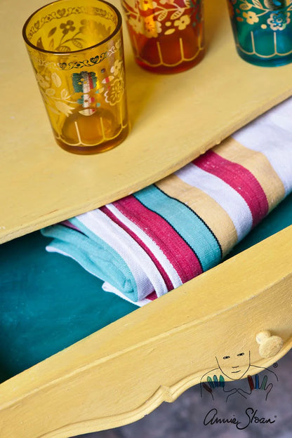 English Yellow - Annie Sloan CHALK PAINT TM decorative paint