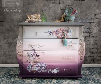 Transferencia decorativa Floral Home en cómoda bombé degradado gris rosa morado restaurada - motivos florales y texto Paris - Re-Design with Prima