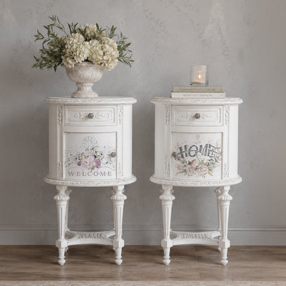 Transferencia decorativa Floral Home en mesitas de noche ovaladas blancas estilo Luis XVI - motivos florales pastel con texto Welcome y Home - Re-Design with Prima