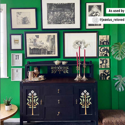 Espacio decorado con Wall Paint Schinkel Green de Annie Sloan