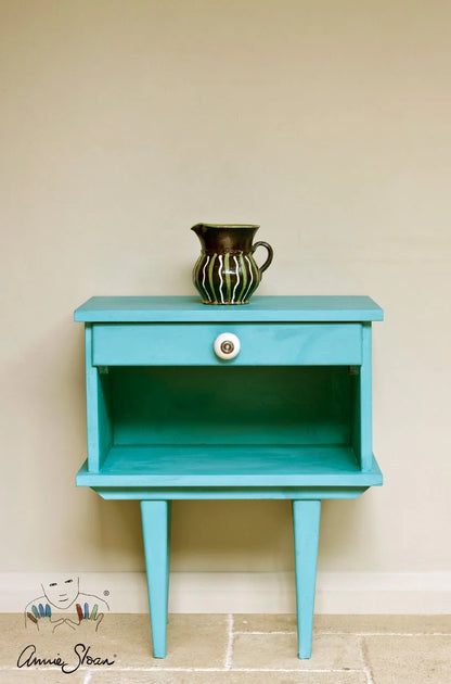 Provence - Annie Sloan CHALK PAINT TM decorative paint