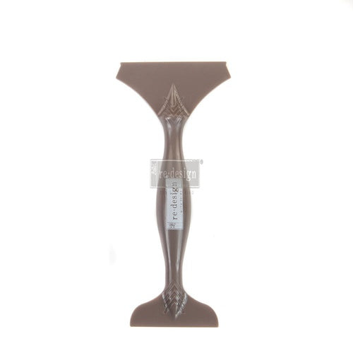 Redesign Transfer Tool de Re-Design with Prima - herramienta de doble punta marrón para aplicar Décor Transfers y decoupage - vista frontal sobre fondo blanco
